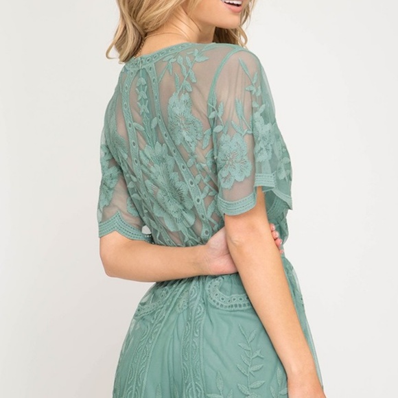 Crochet lace romper - Picture 3 of 4